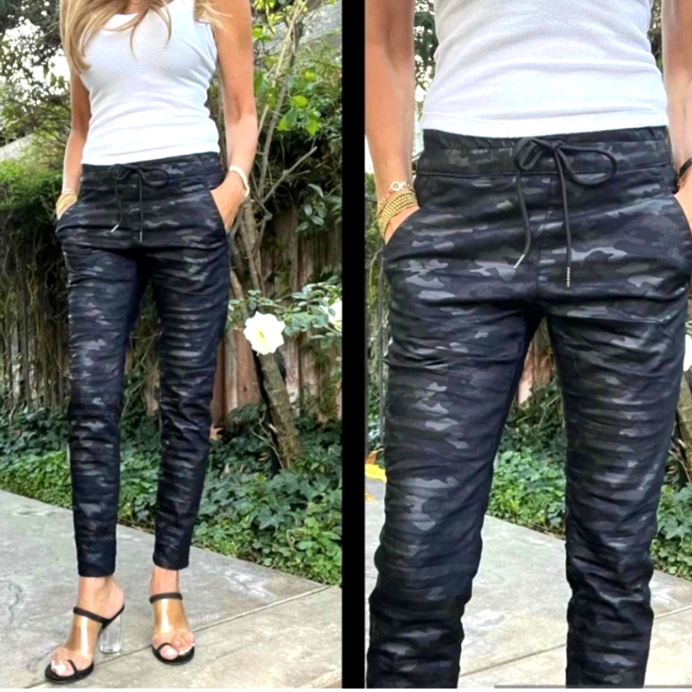 Bevy Flog Shely Black Camo Jogger Pants XS